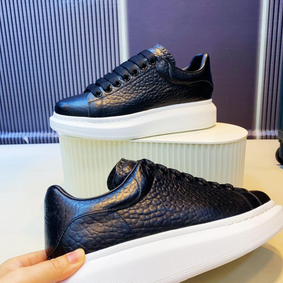 Alexander Mcqueen Oversized sneakers - 