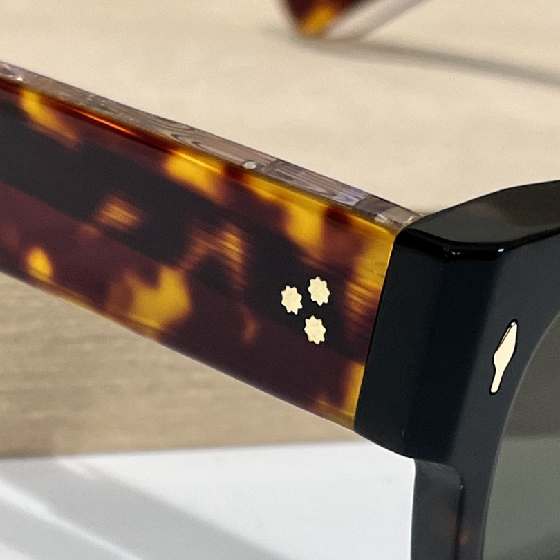 Jacquemus ENZO Sunglasses - PerfectKickZ
