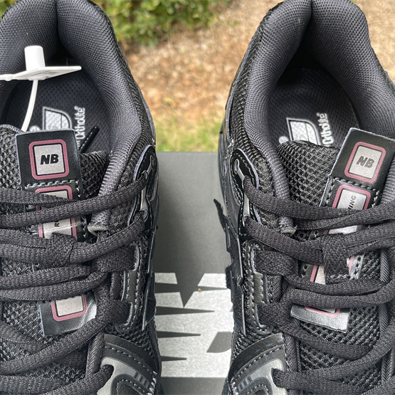 New Balance 1906R Sneakers      M1906AF  - PerfectKickZ