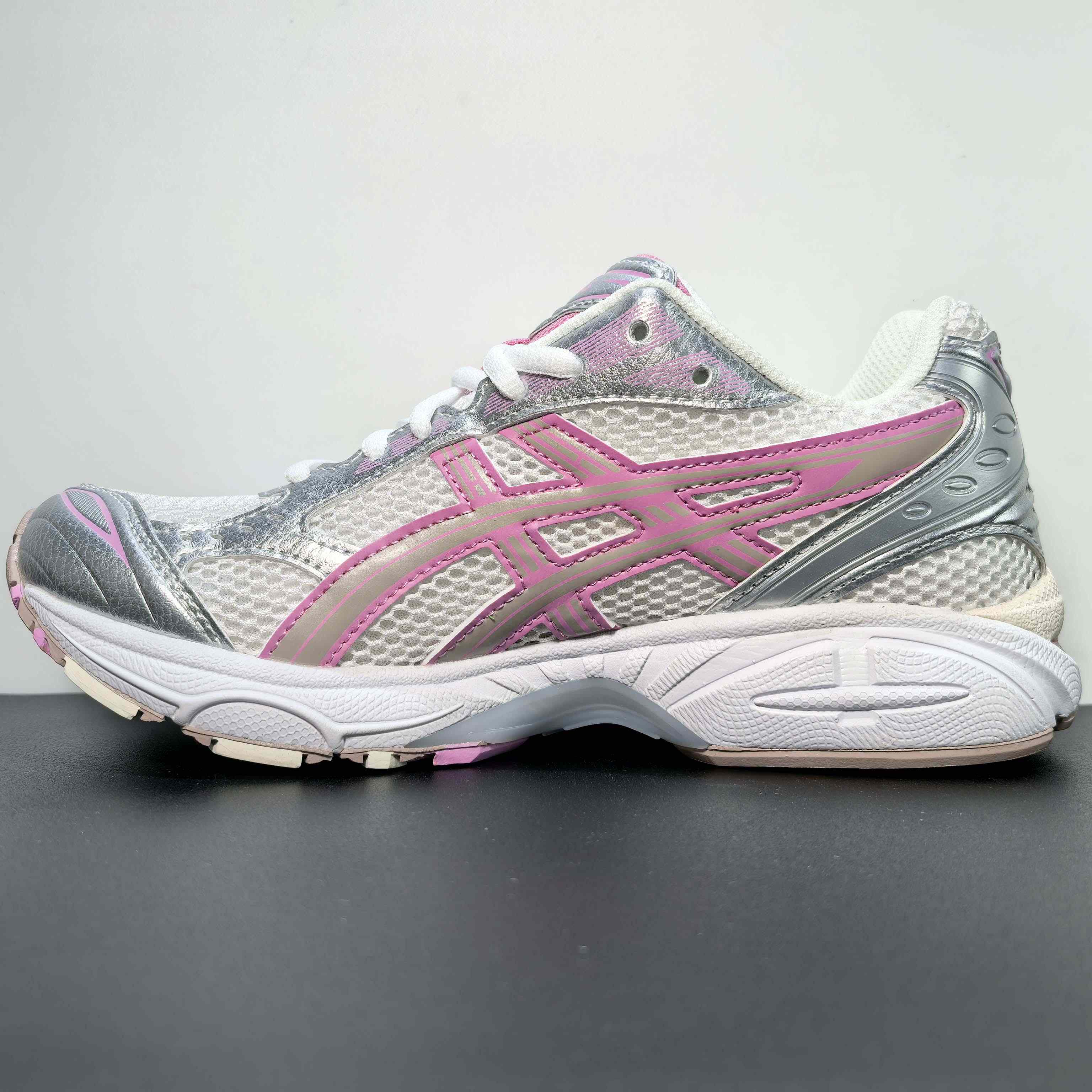 Asics Gel-Kayano 14 Sneakers     1201A667-100 - PerfectKickZ