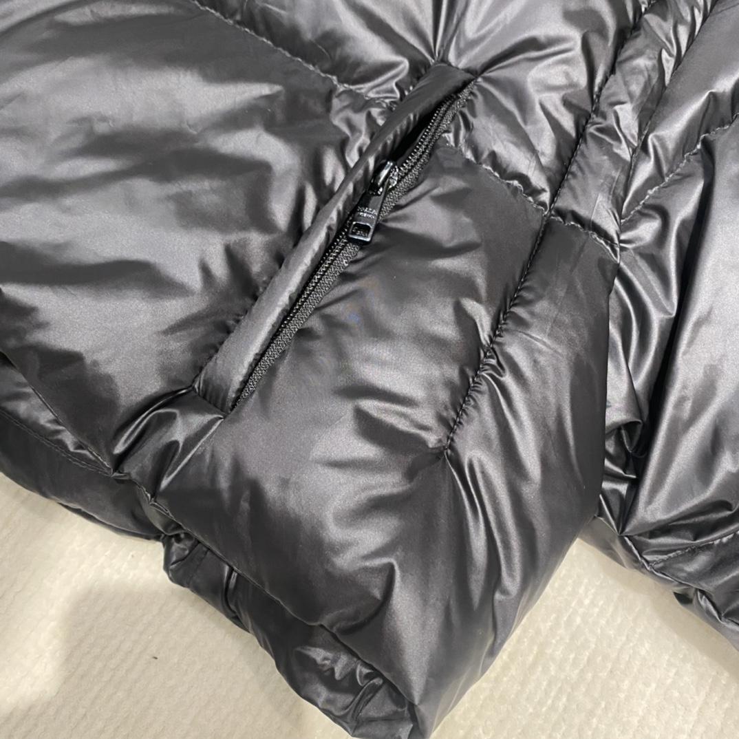 Prada Re-Nylon Convertible Cropped Down Jacket - PerfectKickZ