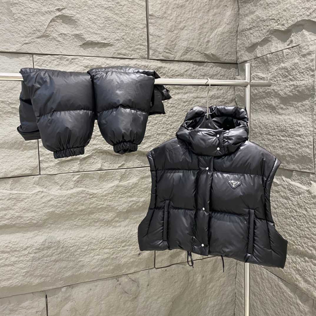 Prada Re-Nylon Convertible Cropped Down Jacket - PerfectKickZ