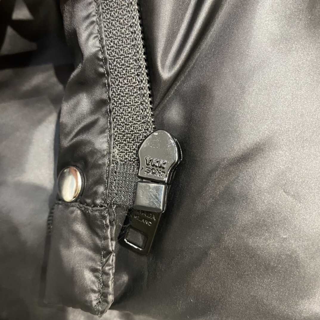Prada Re-Nylon Convertible Cropped Down Jacket - PerfectKickZ