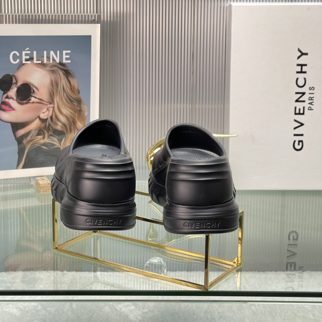 Givenchy Marshmallow Sandals In Rubber - PerfectKickZ