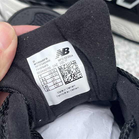 New Balance 1906R Sneakers      M1906RFB  - PerfectKickZ