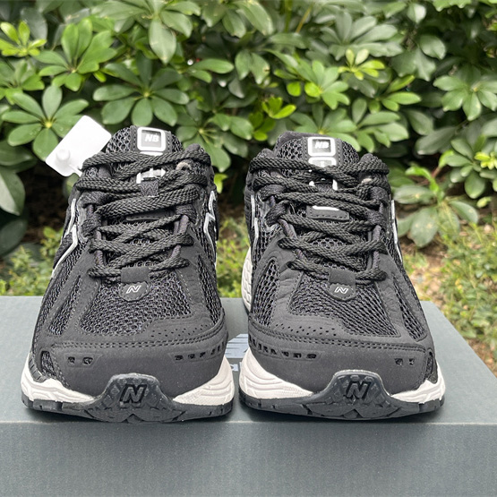 New Balance 1906R Sneakers      M1906RFB  - PerfectKickZ