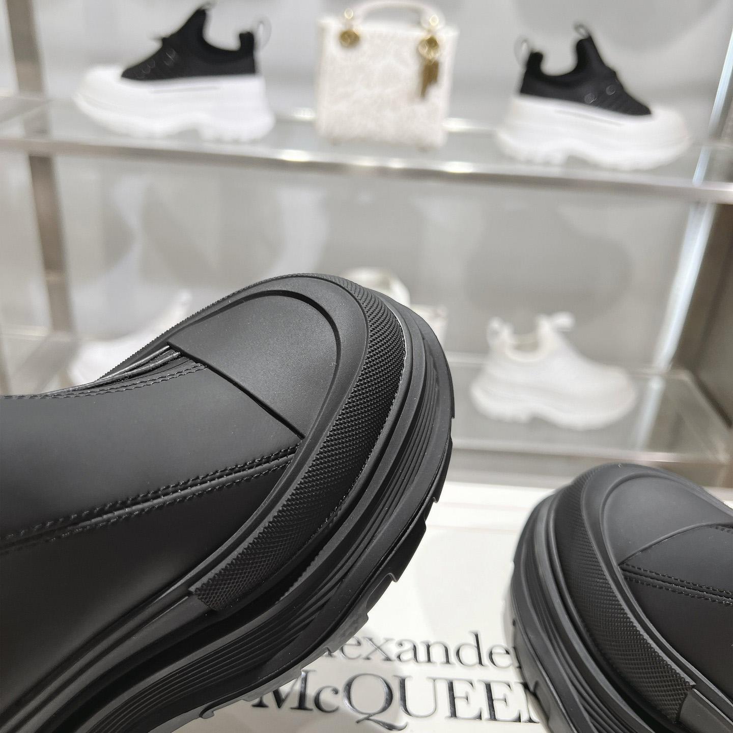 Alexander McQueen Booties - 
