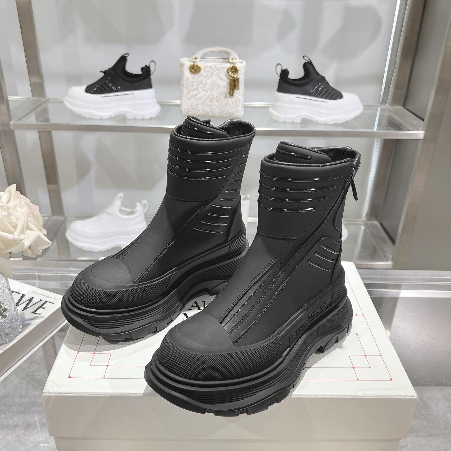Alexander McQueen Booties - 