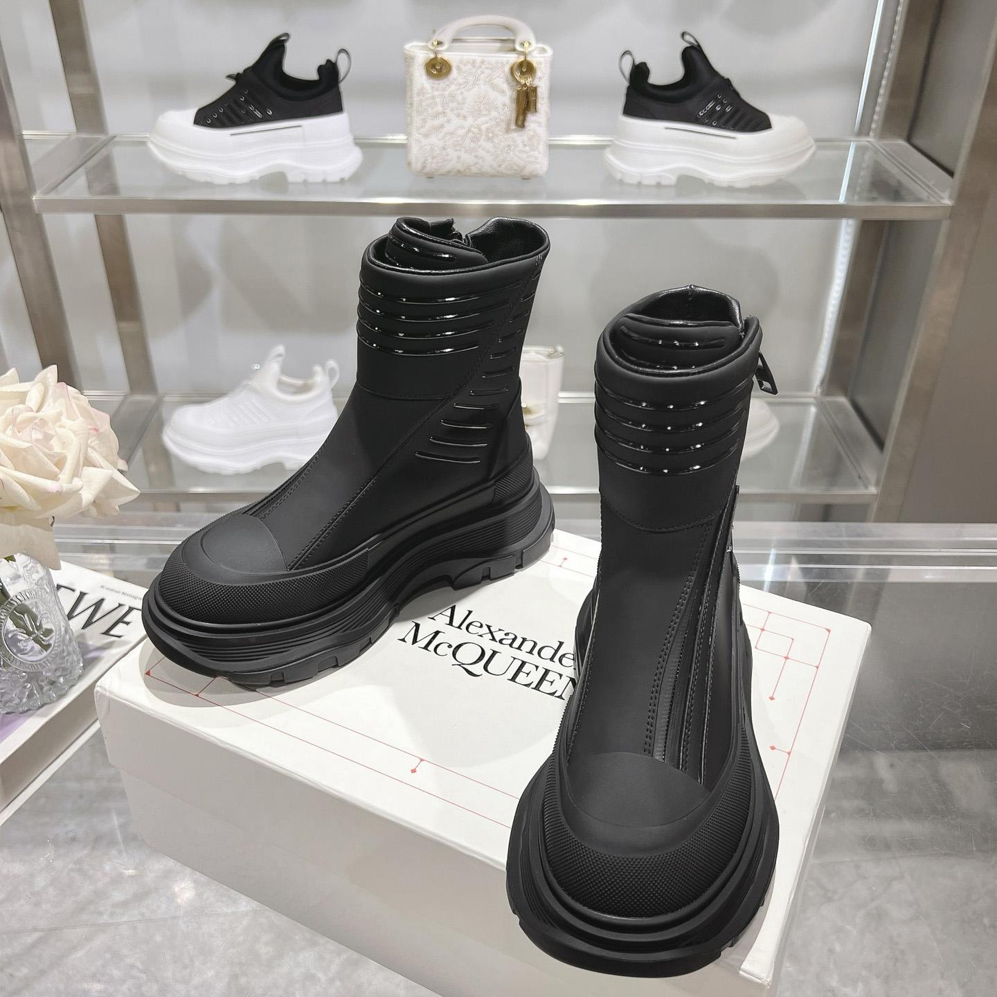 Alexander McQueen Booties - 
