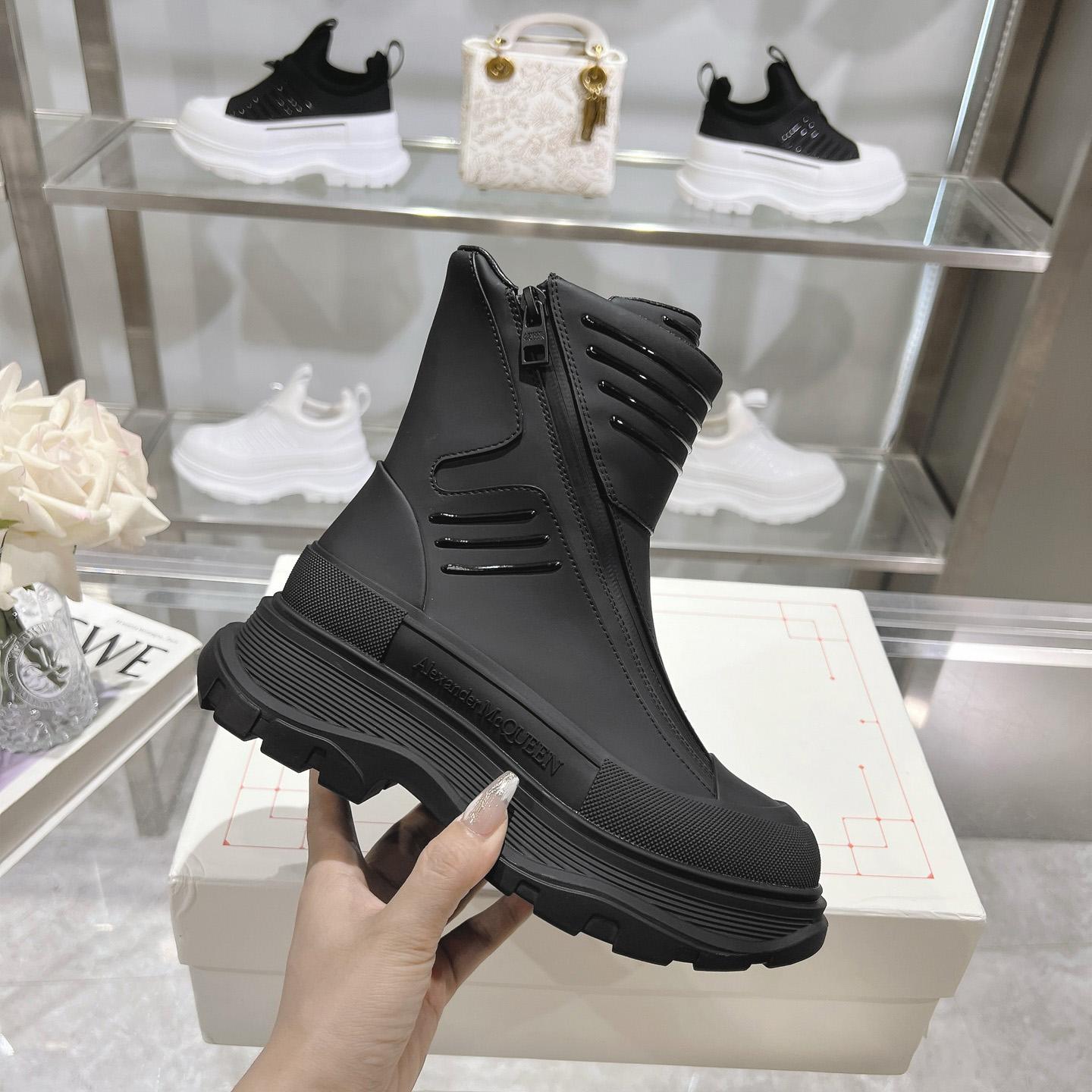 Alexander McQueen Booties - 