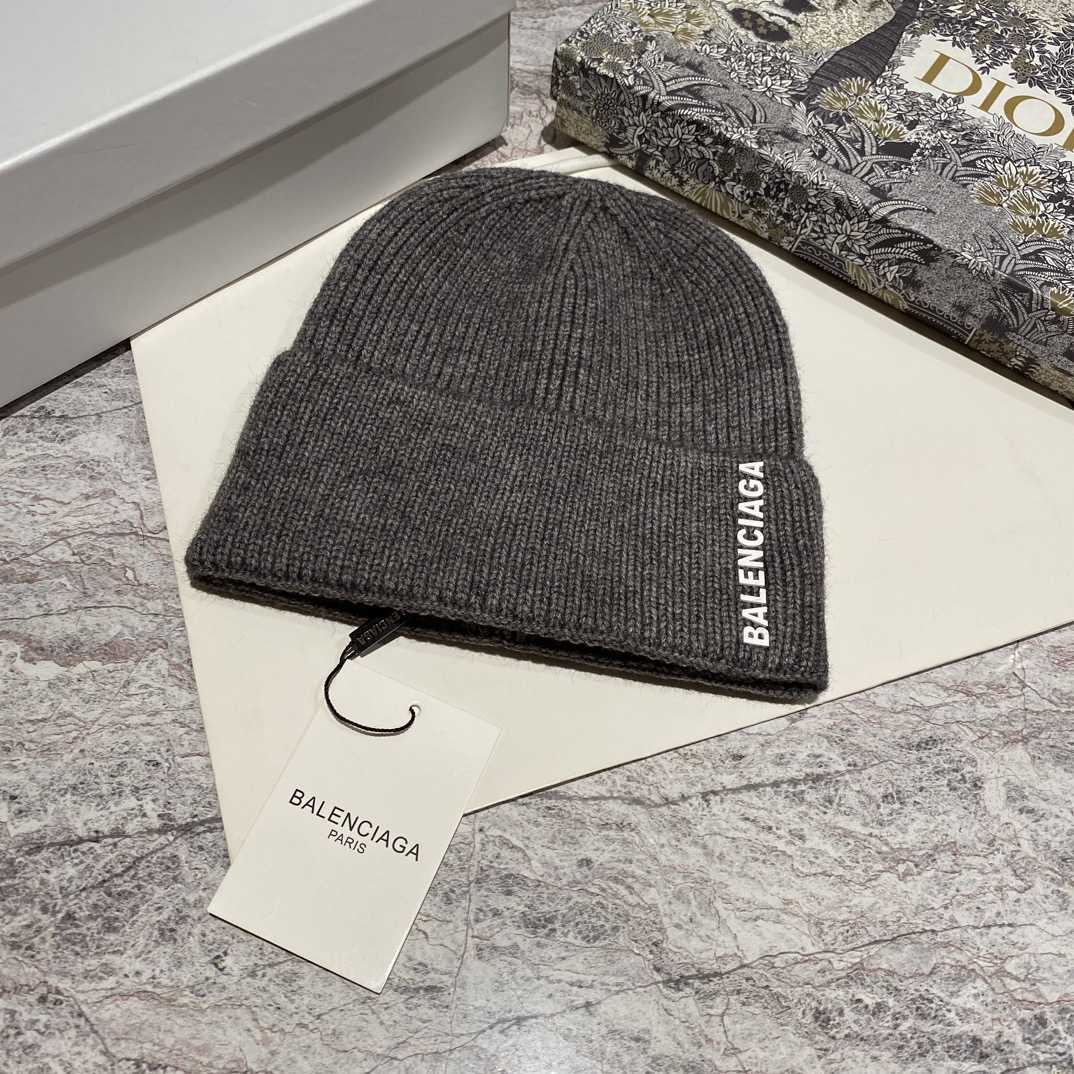 Balenciag Beanie  - PerfectKickZ
