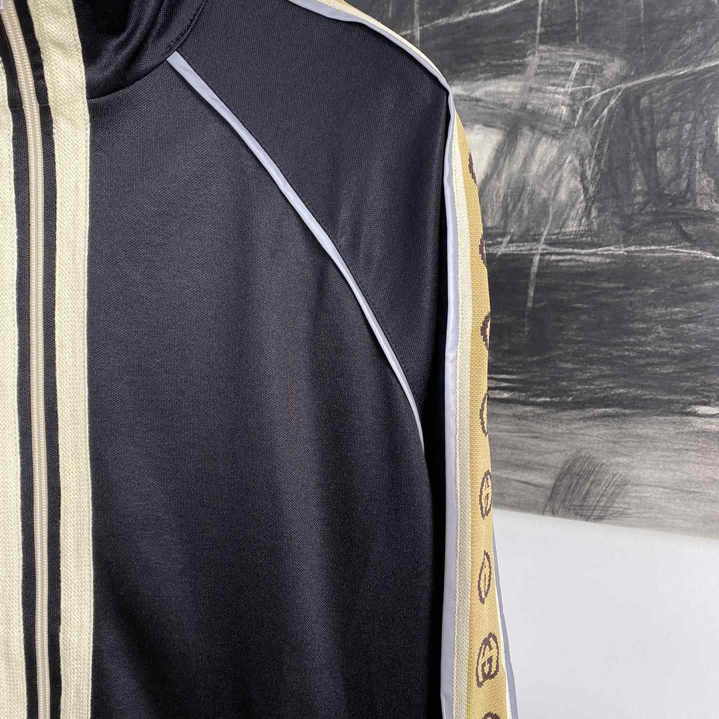 Gucci Oversize Technical Jersey Jacket - PerfectKickZ