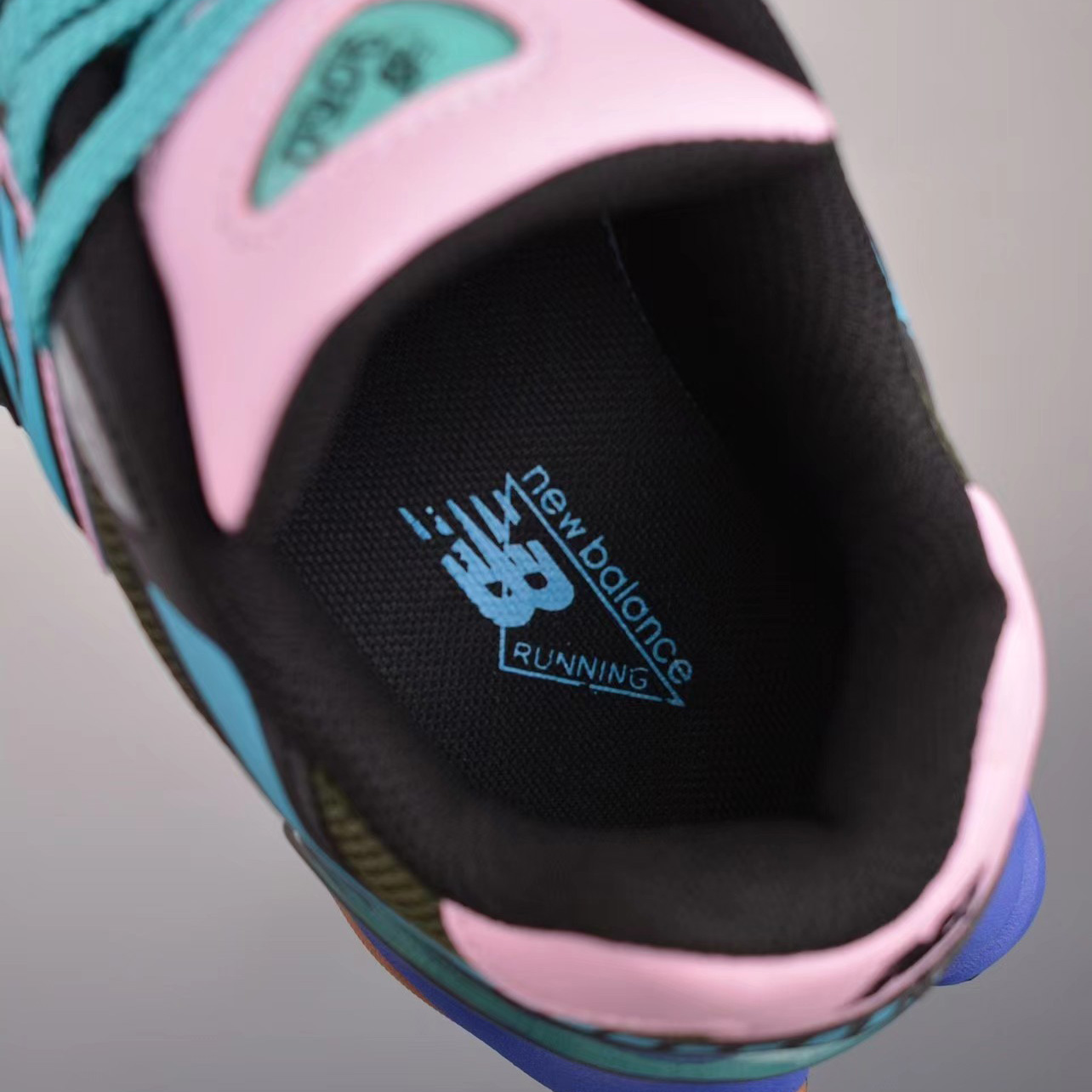 Joe Freshgoods x New Balance Sneakers      U9060JF1 - PerfectKickZ