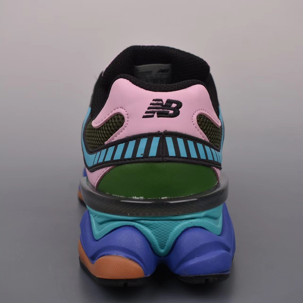 Joe Freshgoods x New Balance Sneakers      U9060JF1 - PerfectKickZ