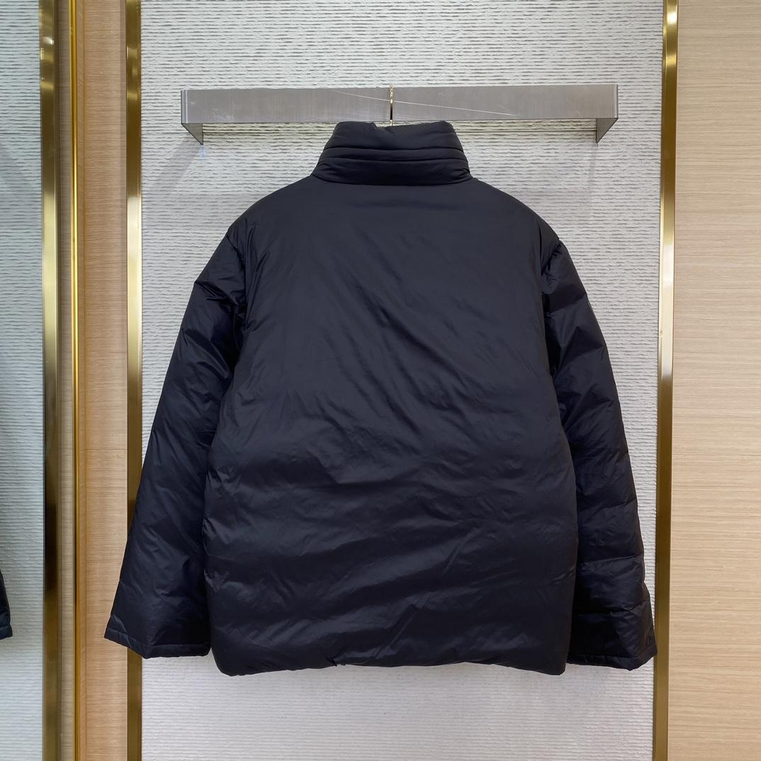 Fendi Logo-patch Reversible Puffer Jacket - PerfectKickZ