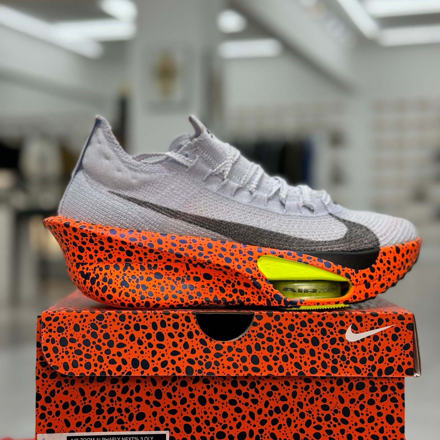 Nike Alphafly 3 Sneaker   FN7672-900 - PerfectKickZ