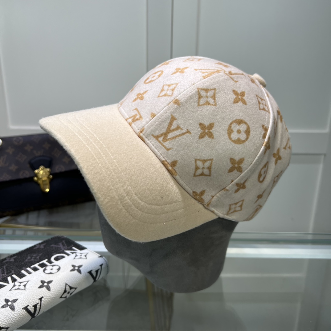 Louis Vuitton Cap - 