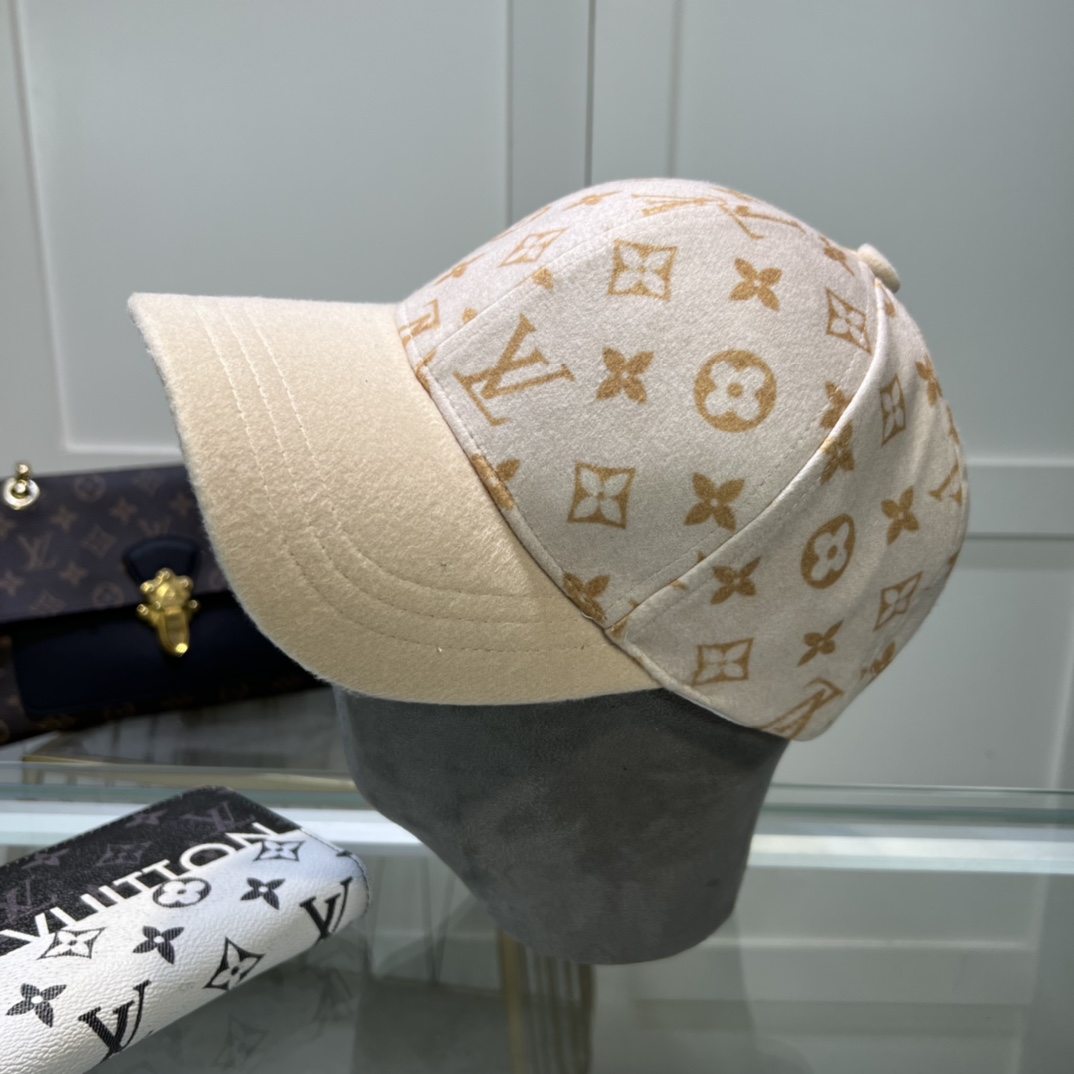 Louis Vuitton Cap - 