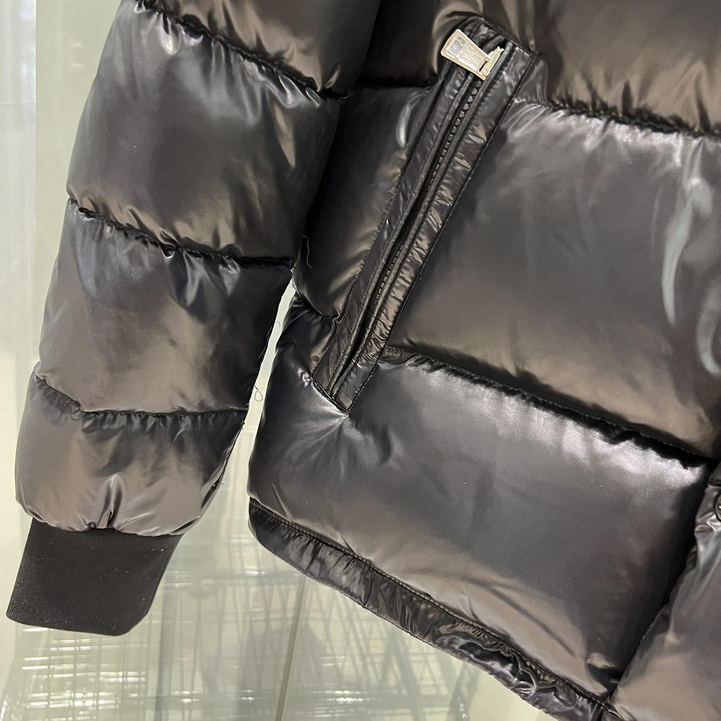 Moncler Maljasset Short Down Jacket  - PerfectKickZ