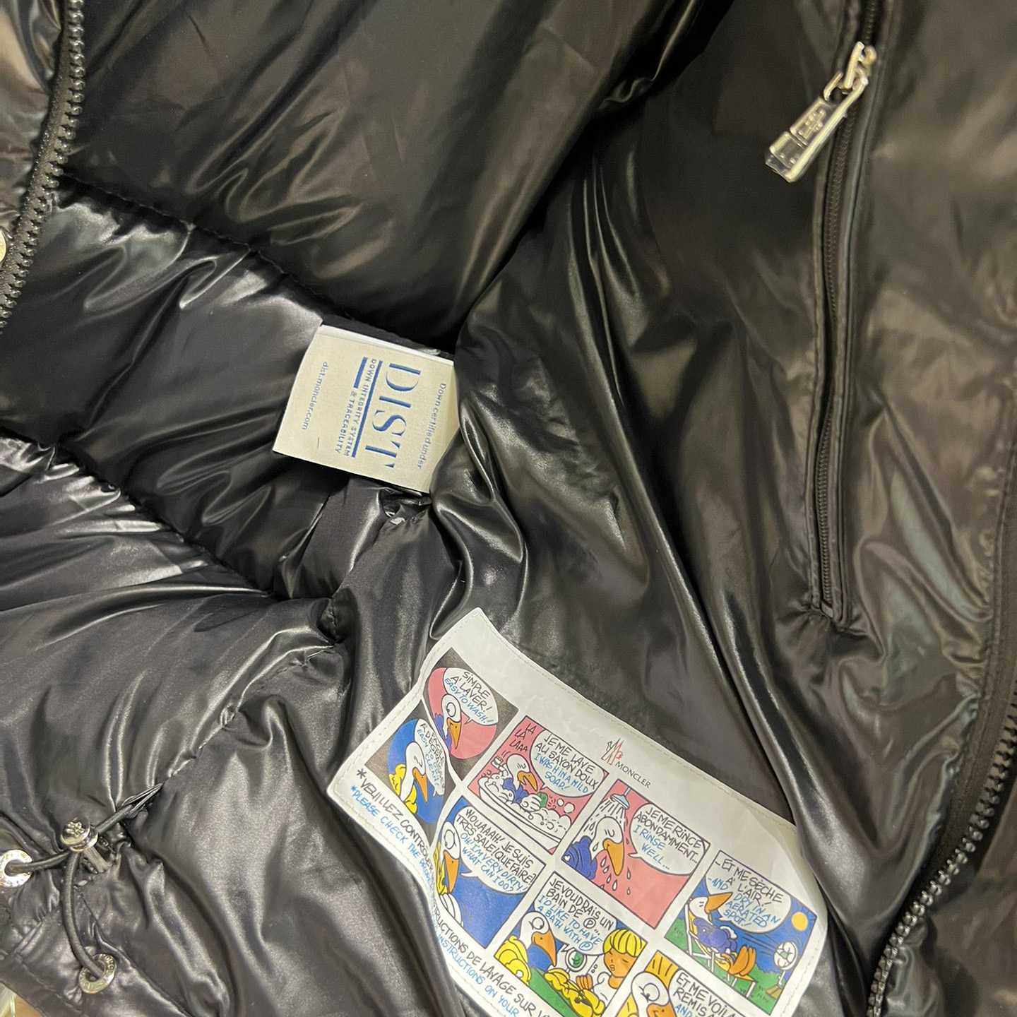 Moncler Maljasset Short Down Jacket  - PerfectKickZ