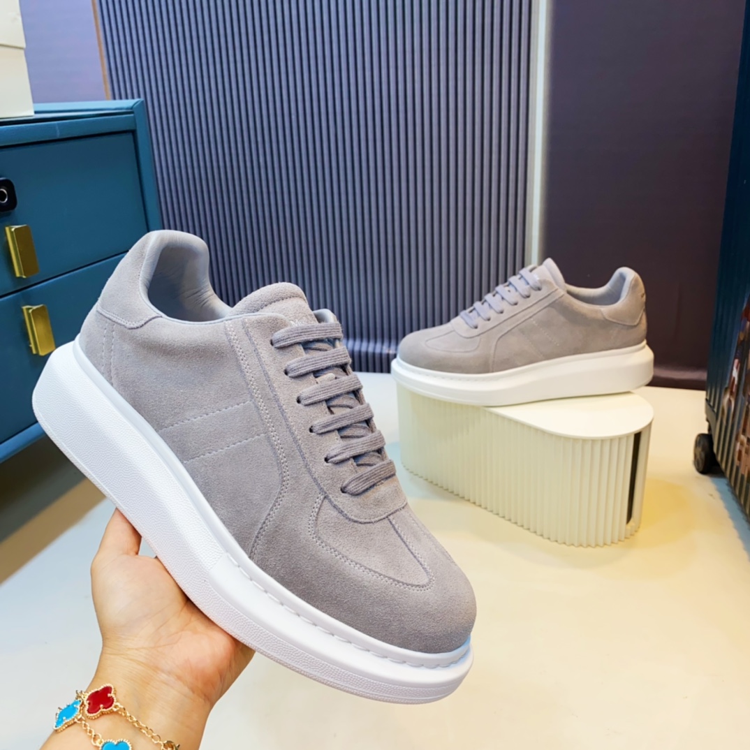 Alexander Mqueen Oversized Sneakers - PerfectKickZ