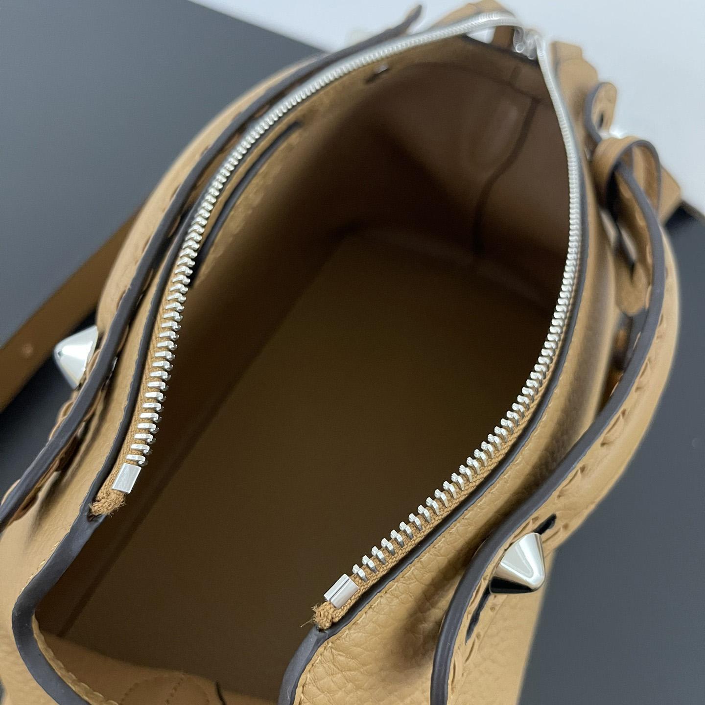 Fendi By The Way Selleria Medium Selleria Bag With 192 Hand-sewn Topstitches - PerfectKickZ