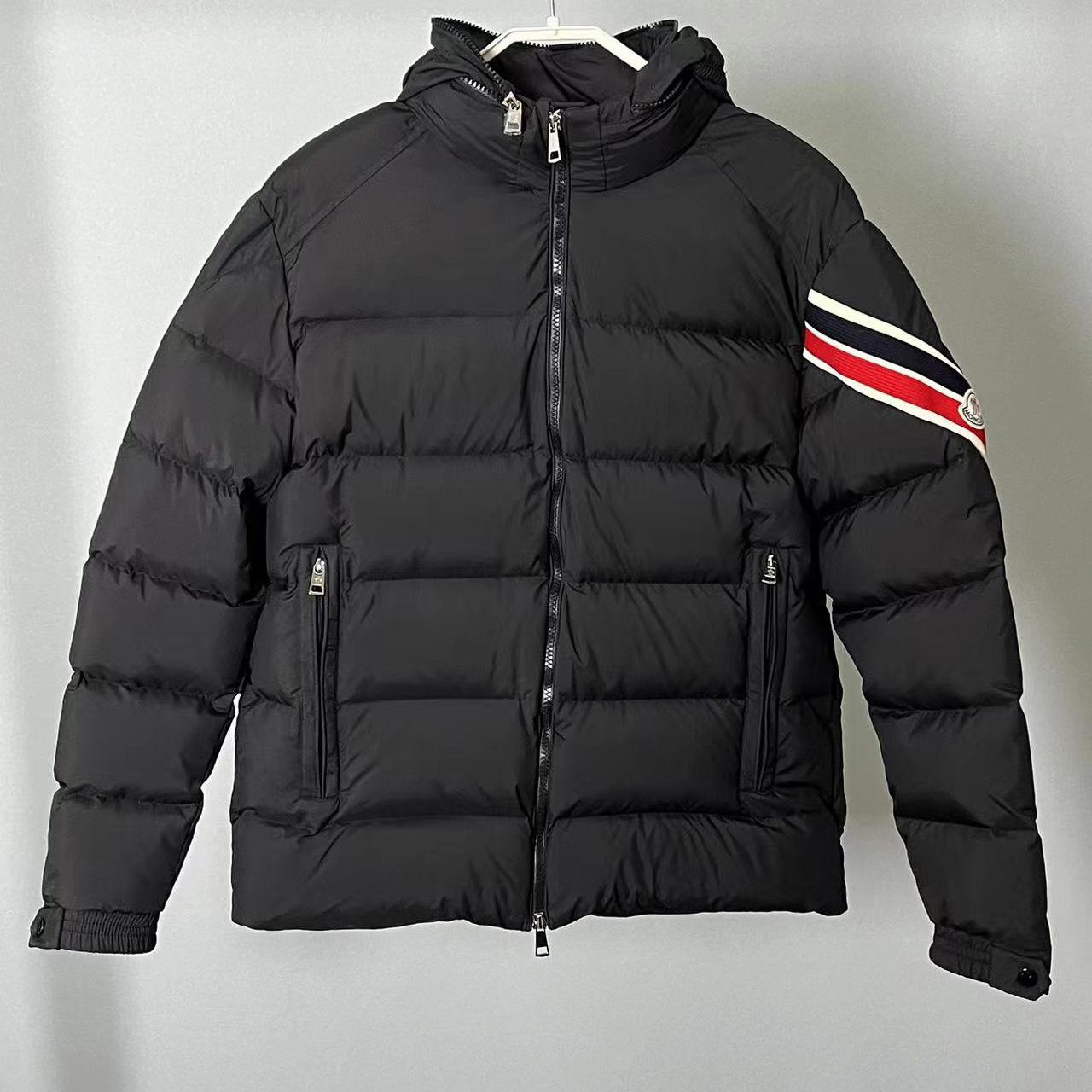 Moncler Solayan Short Down Jacket - PerfectKickZ