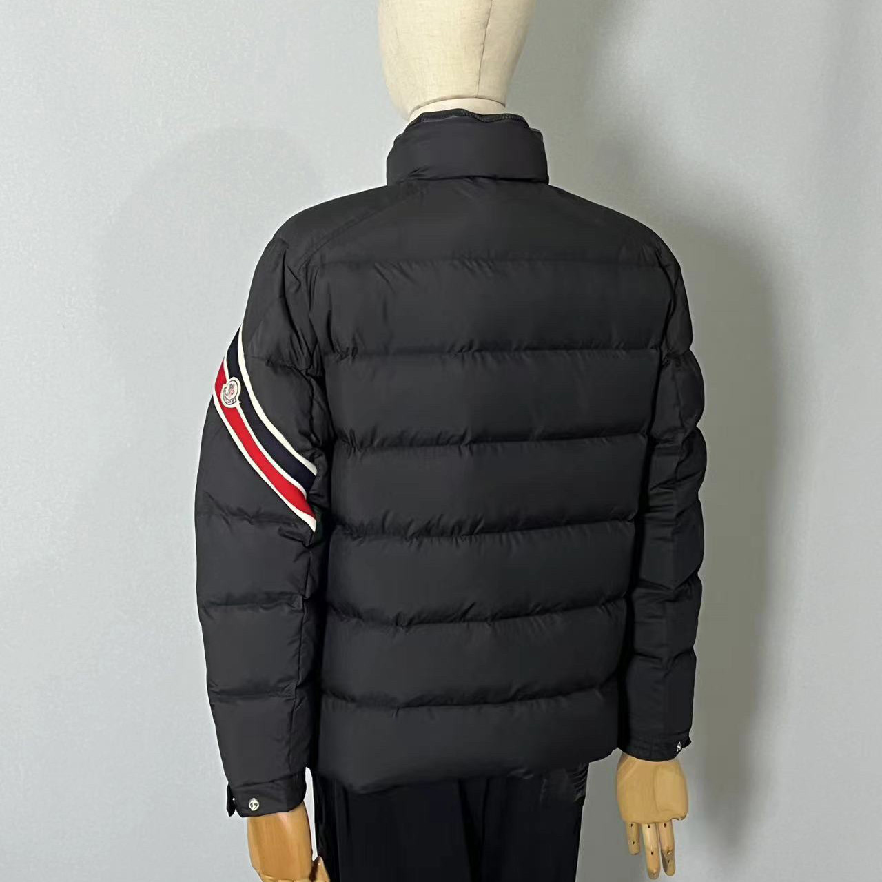 Moncler Solayan Short Down Jacket - PerfectKickZ