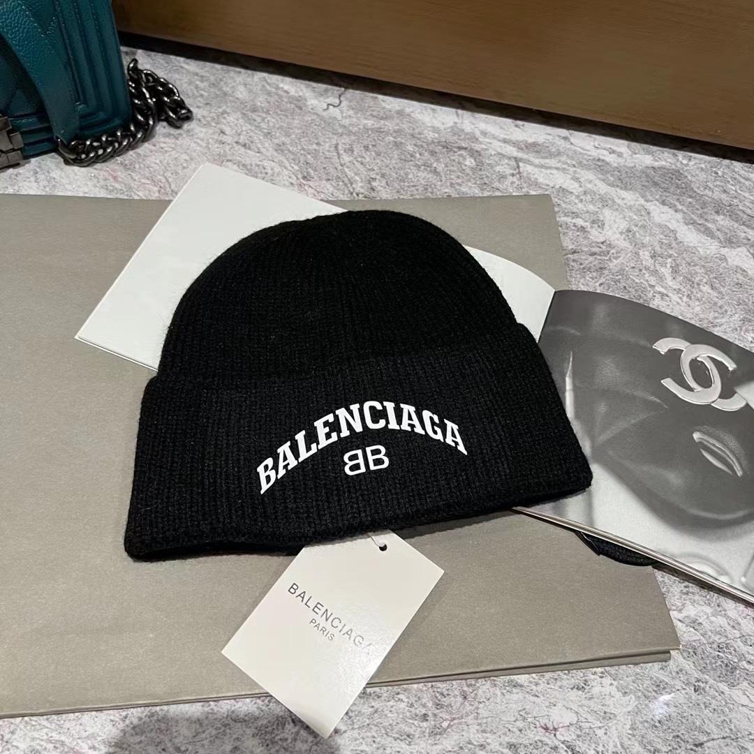 Balenciag Beanie  - PerfectKickZ