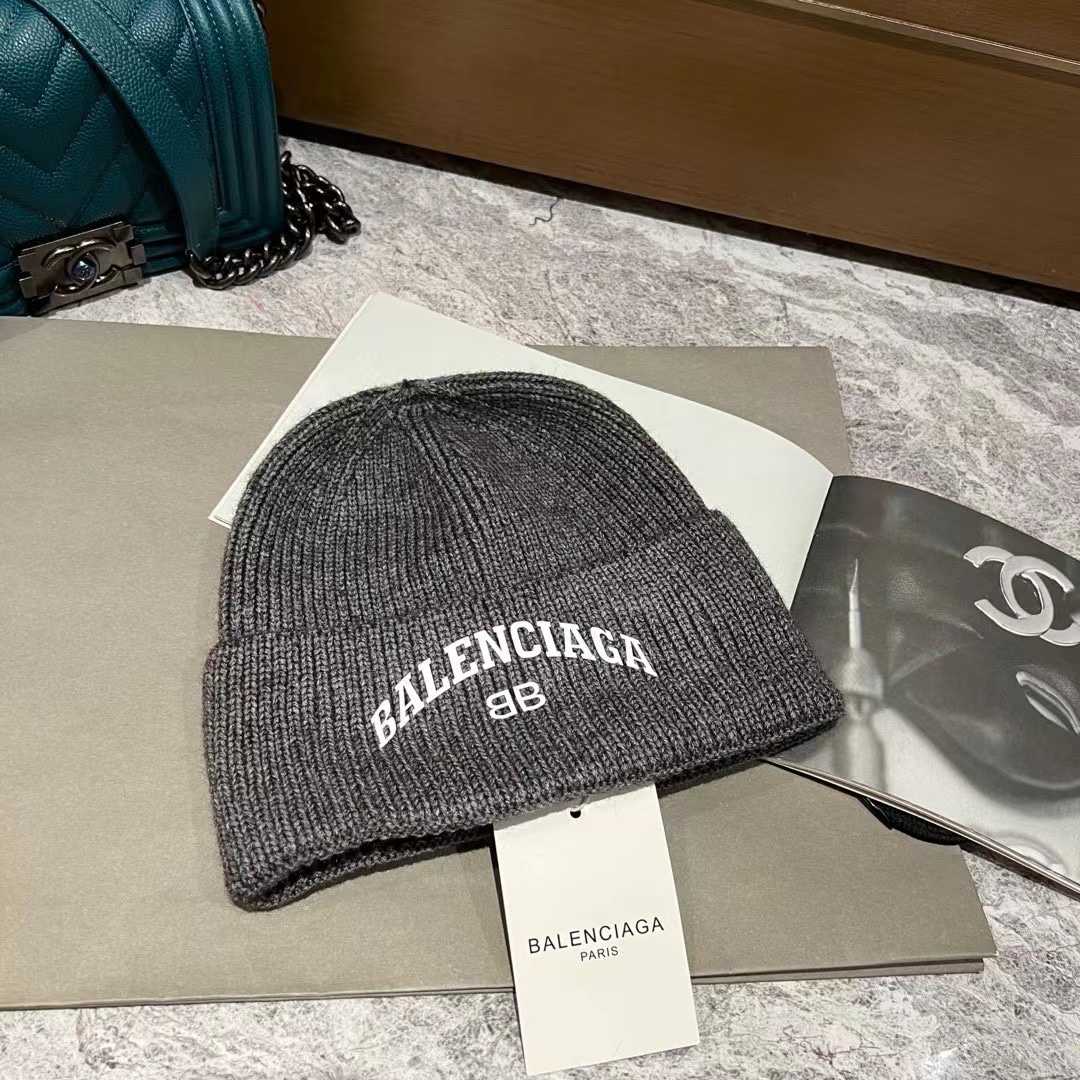Balenciag Beanie  - PerfectKickZ