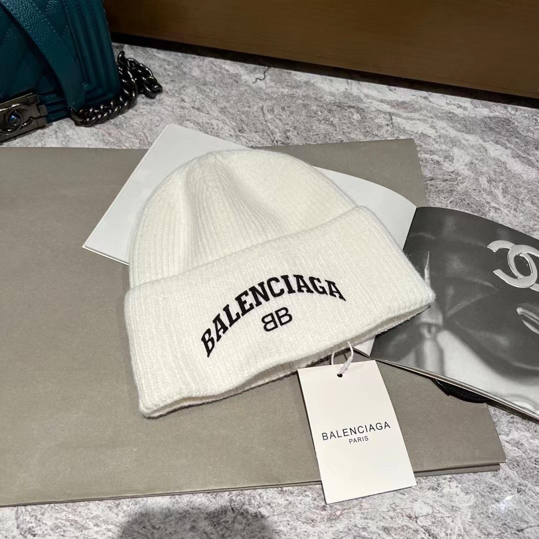 Balenciag Beanie  - PerfectKickZ