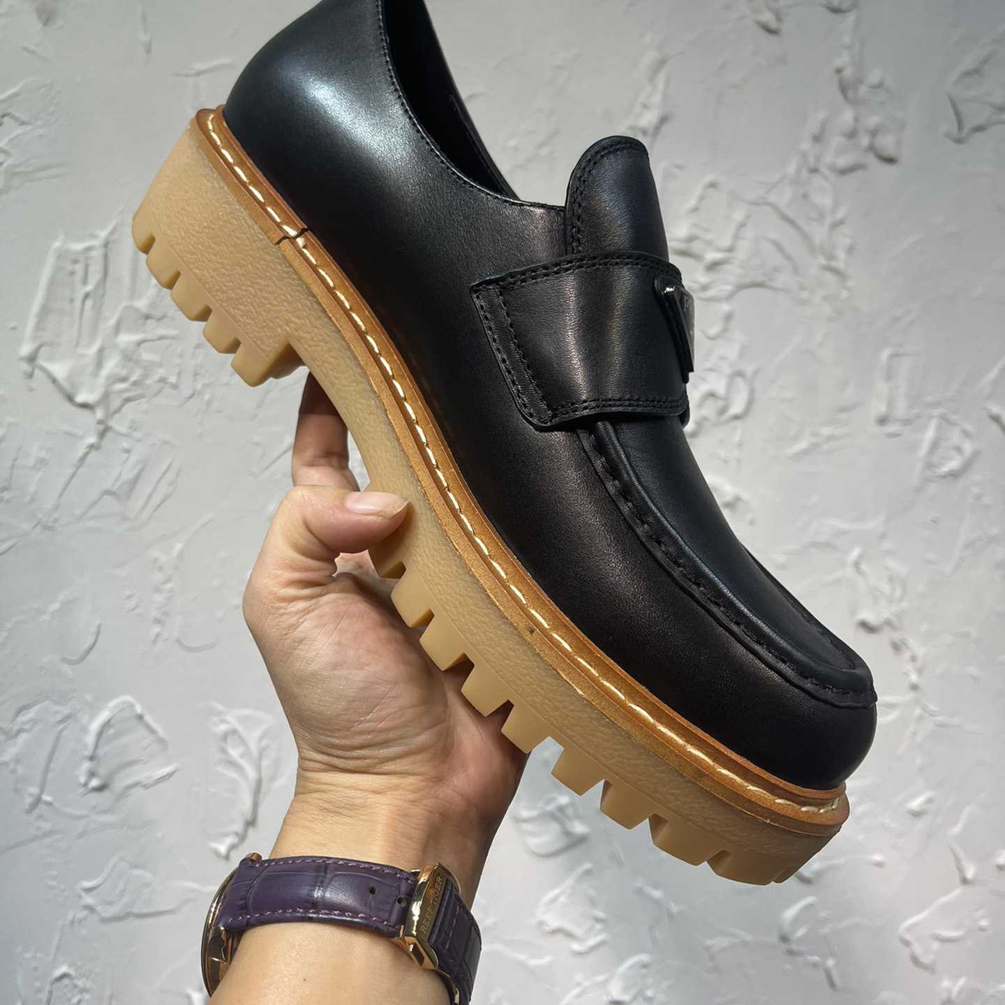 Prada Leather Loafers In Black - 