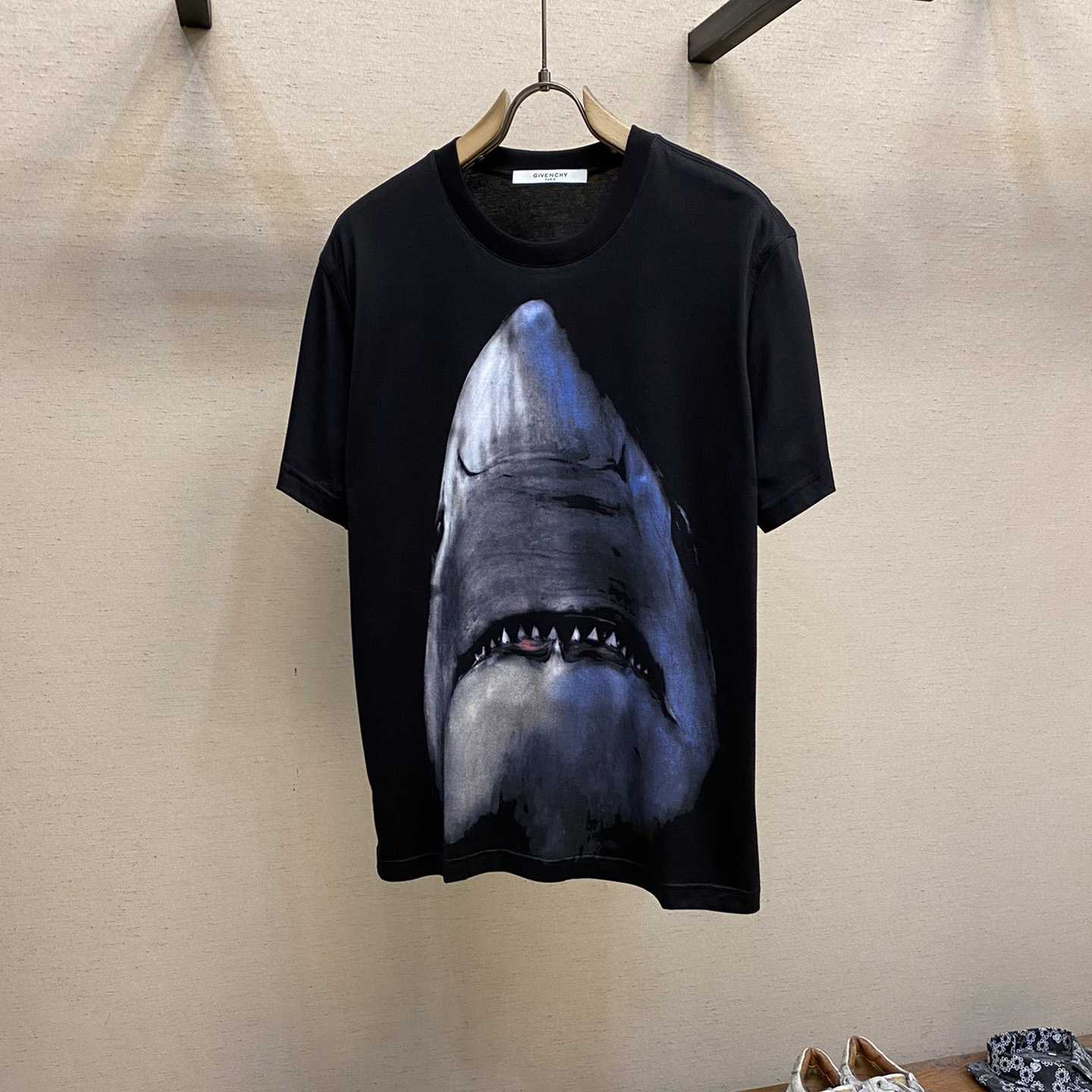 Givenchy Black Shark T-Shirt - PerfectKickZ