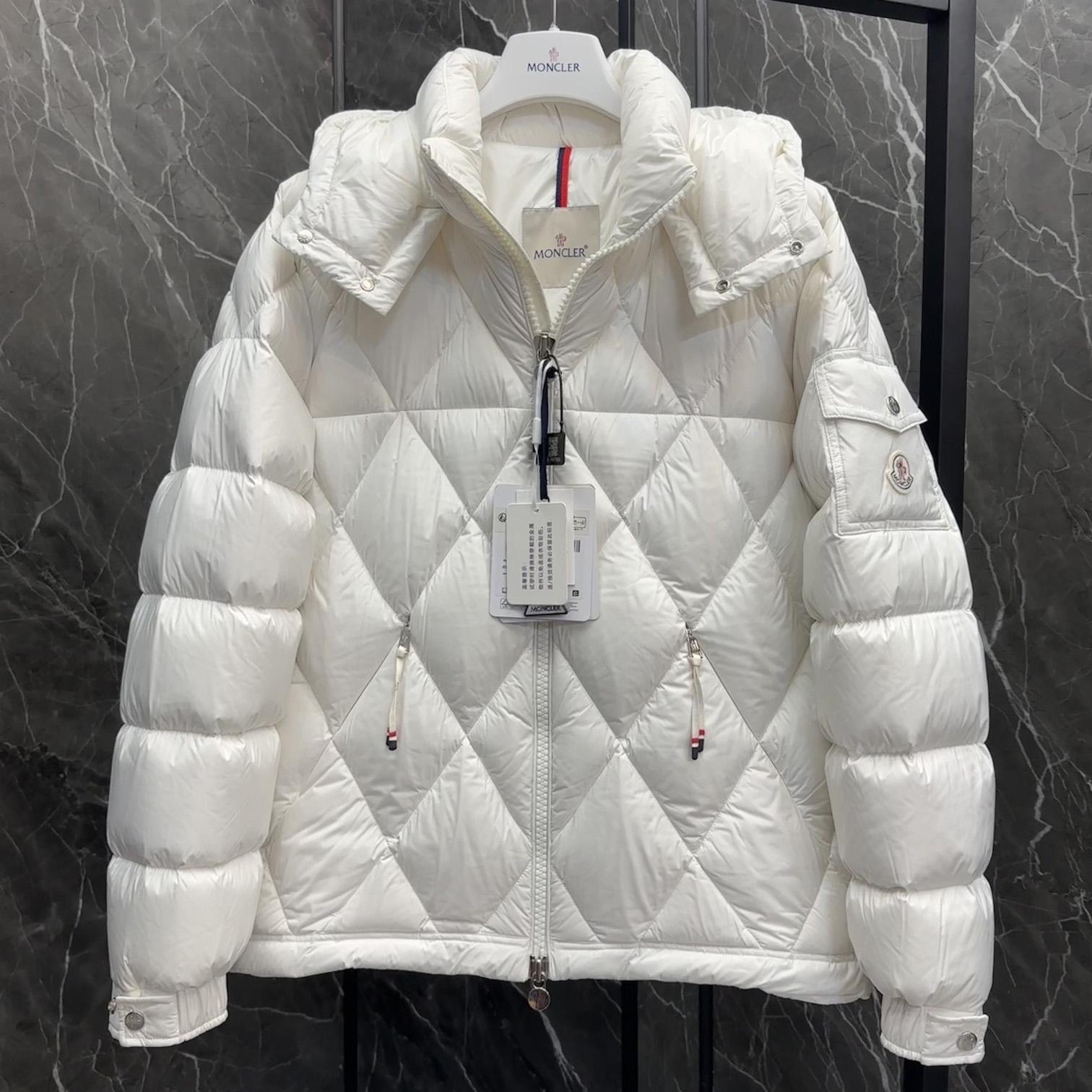 Moncler Averole Short Down Jacket - PerfectKickZ