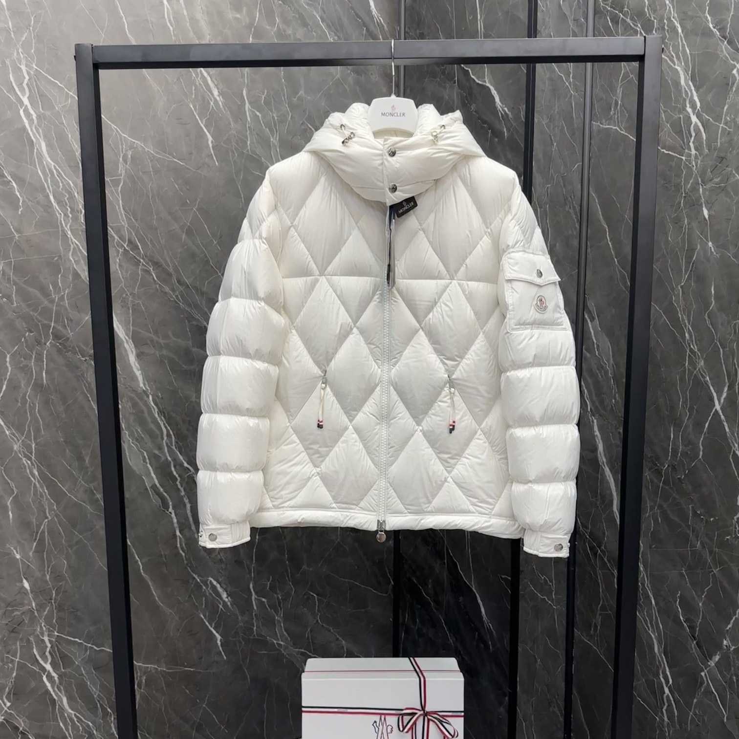 Moncler Averole Short Down Jacket - PerfectKickZ