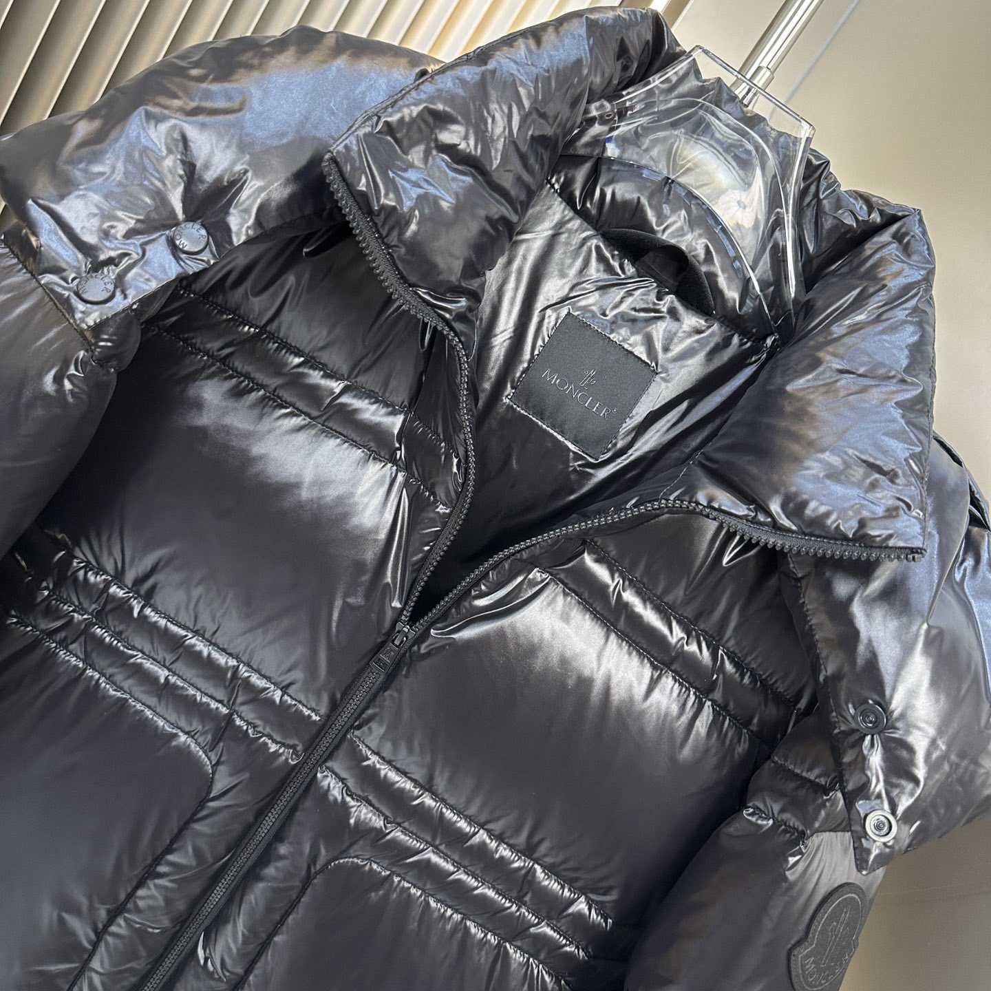 Moncler Thuban Nylon Laquè Down Jacket - 
