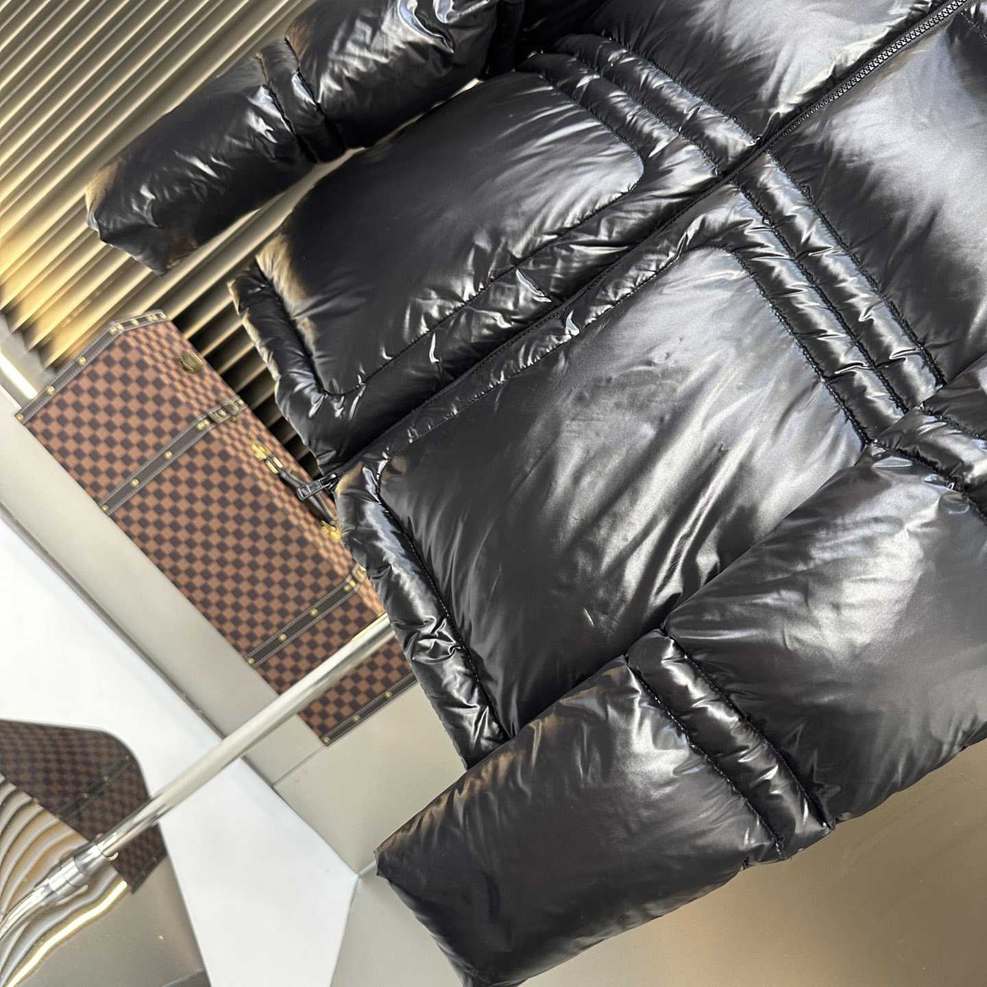 Moncler Thuban Nylon Laquè Down Jacket - 