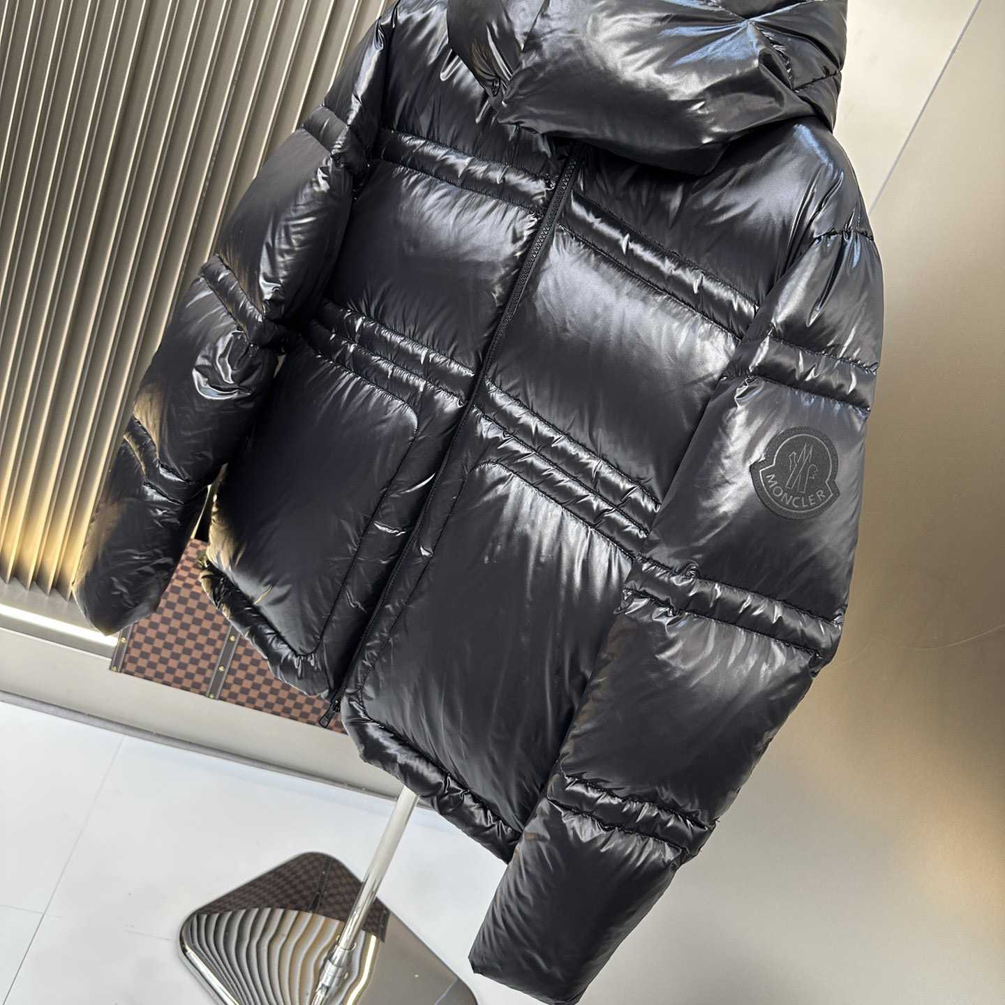Moncler Thuban Nylon Laquè Down Jacket - 