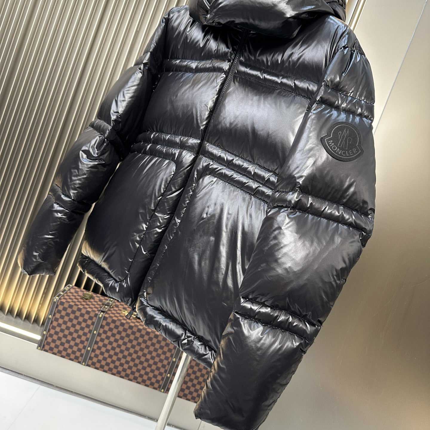 Moncler Thuban Nylon Laquè Down Jacket - 
