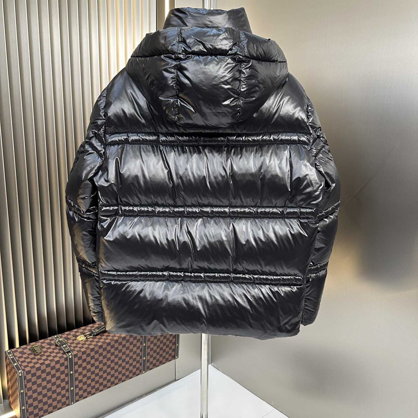 Moncler Thuban Nylon Laquè Down Jacket - 