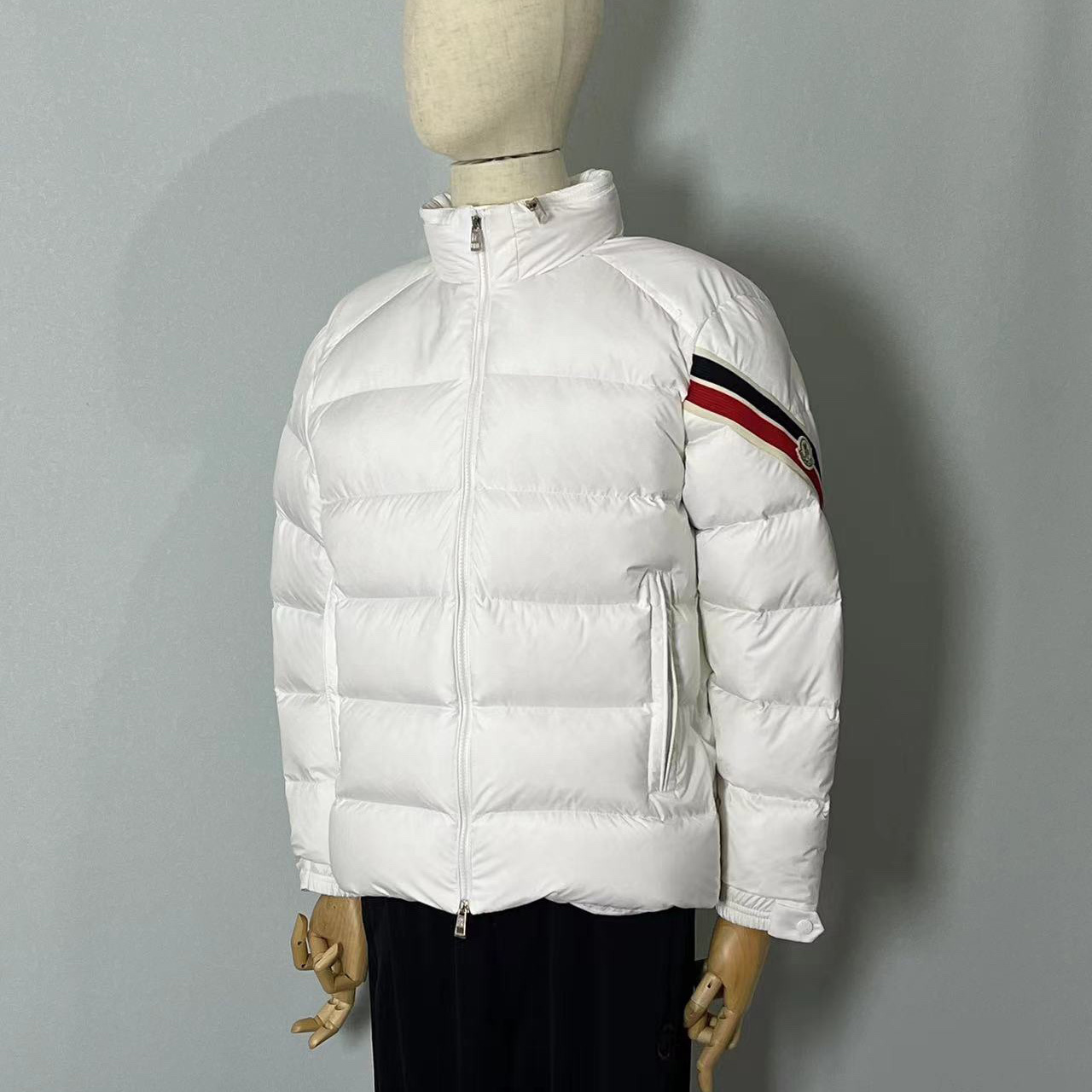Moncler Solayan Short Down Jacket - PerfectKickZ