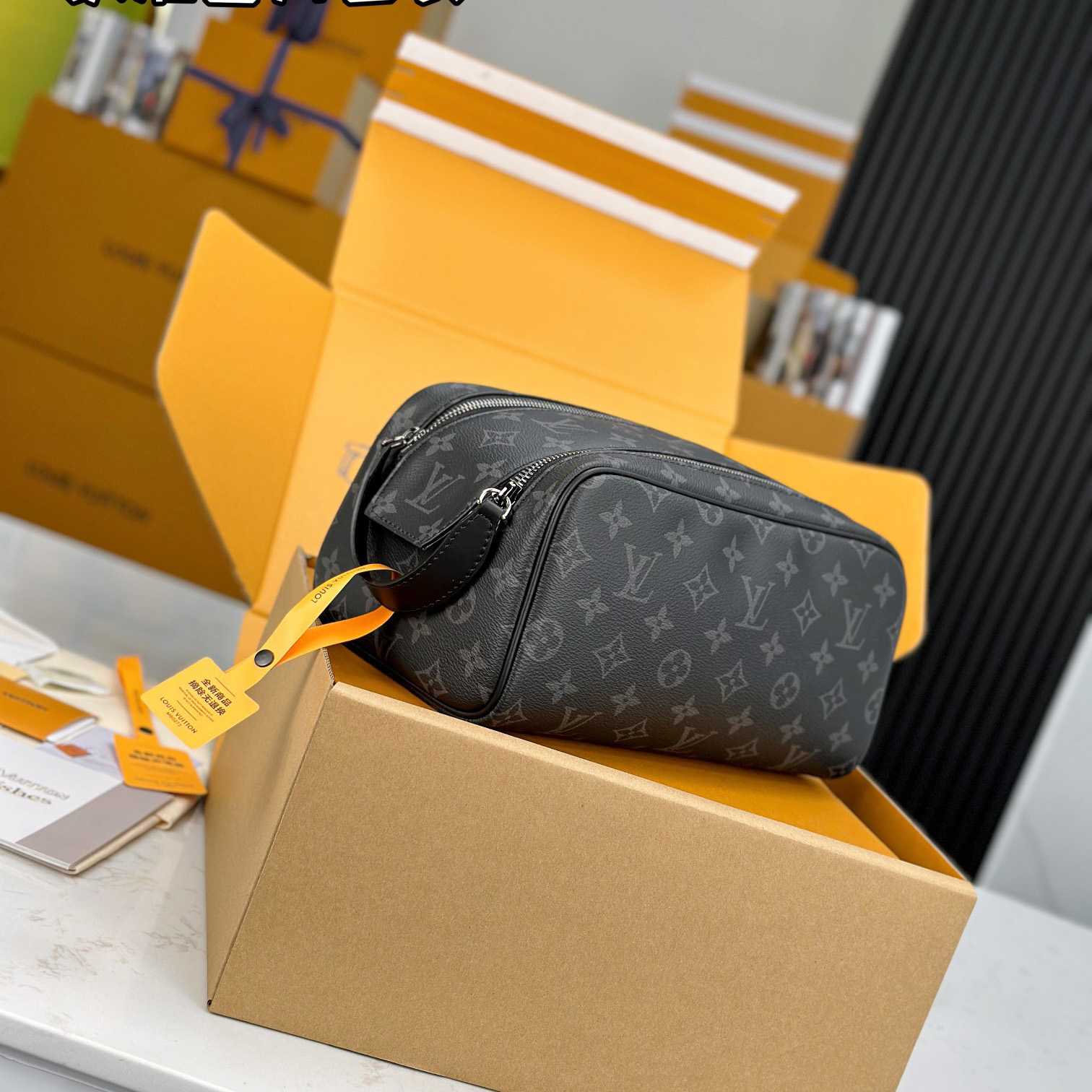 Louis Vuitton Dopp Kit    M46354 - PerfectKickZ