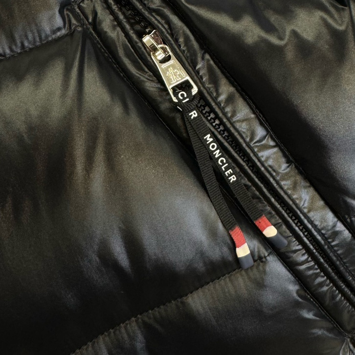Moncler Chiablese Short Down Jacket  - 
