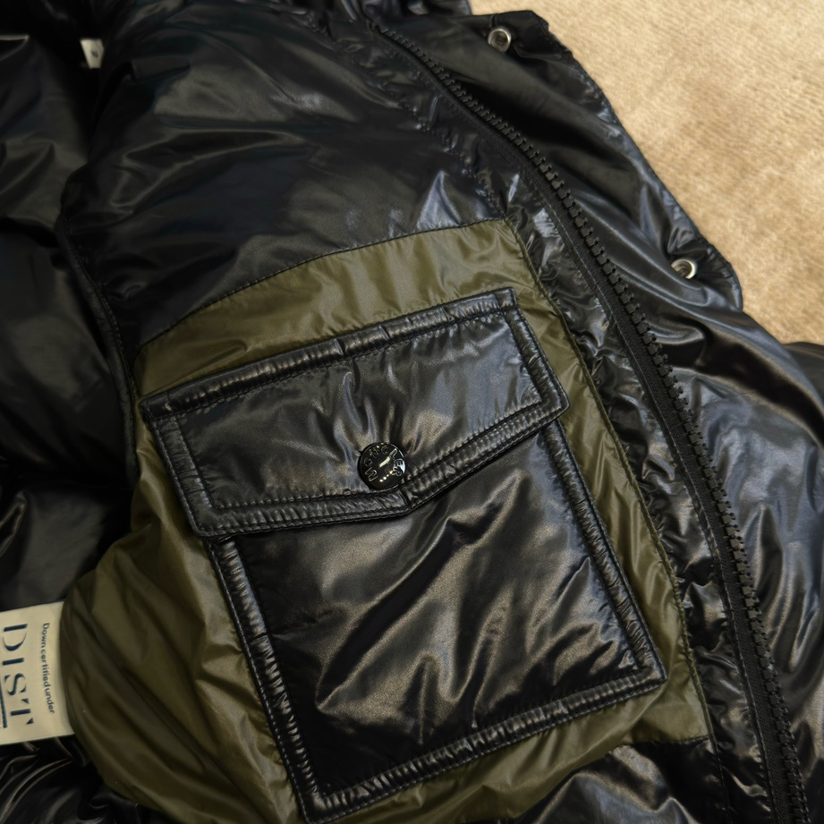 Moncler Chiablese Short Down Jacket  - 