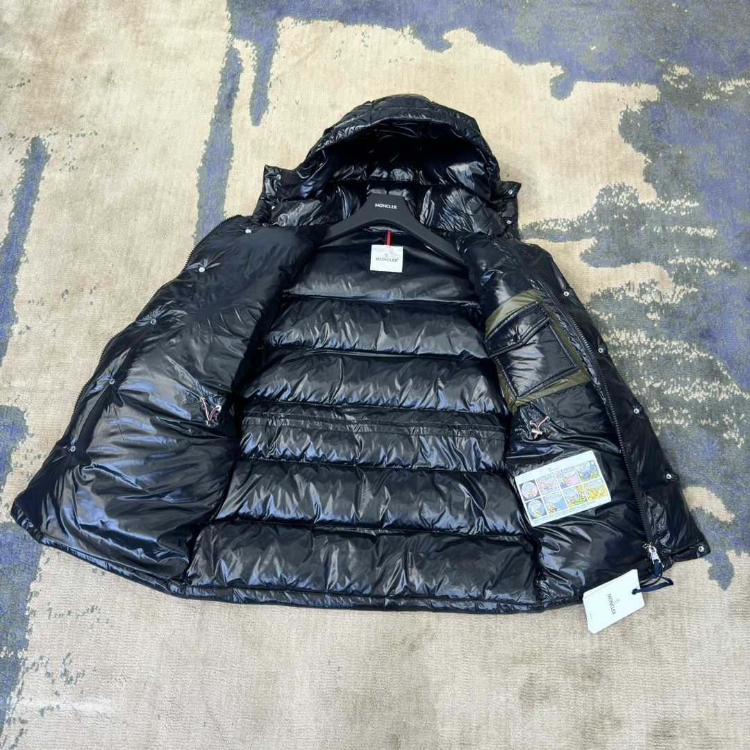 Moncler Chiablese Short Down Jacket  - 
