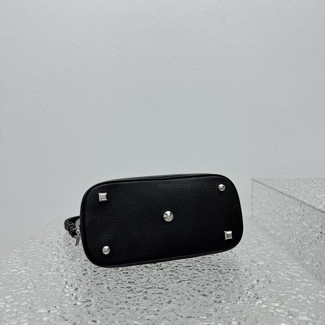 Maison Margiela Micro 5AC Classique Top-handle Bag （26x24x13cm） - PerfectKickZ
