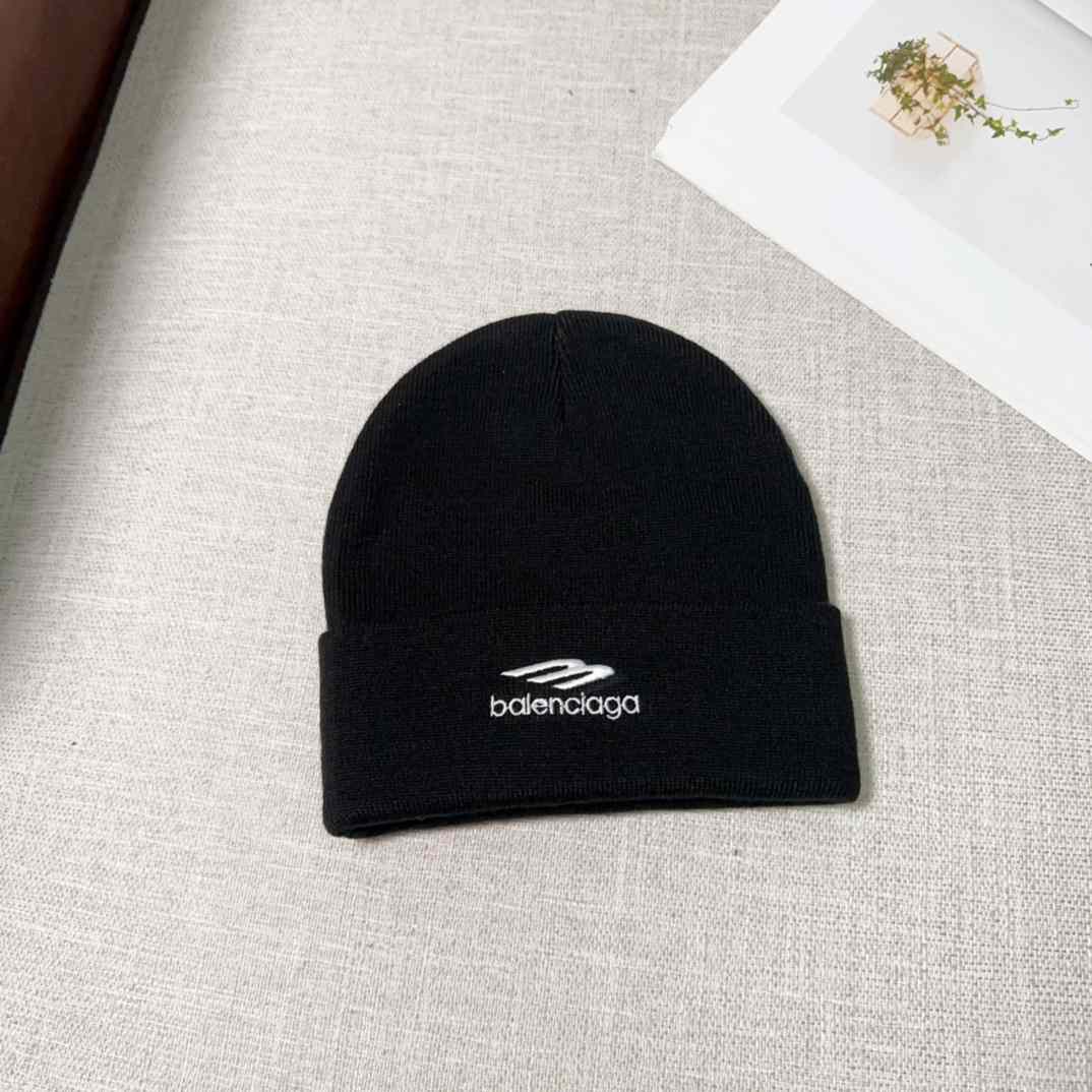 Balenciag Beanie  - PerfectKickZ