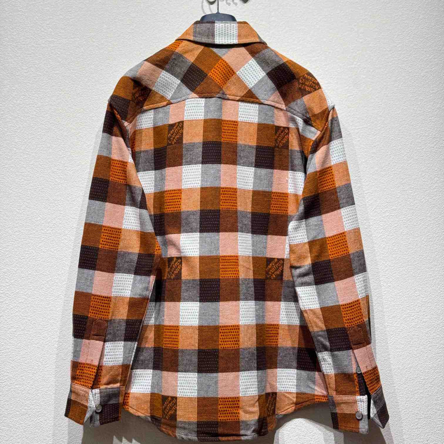 Louis Vuitton Button-Down Long-Sleeved Flannel Shirt  1AFXSJ - PerfectKickZ