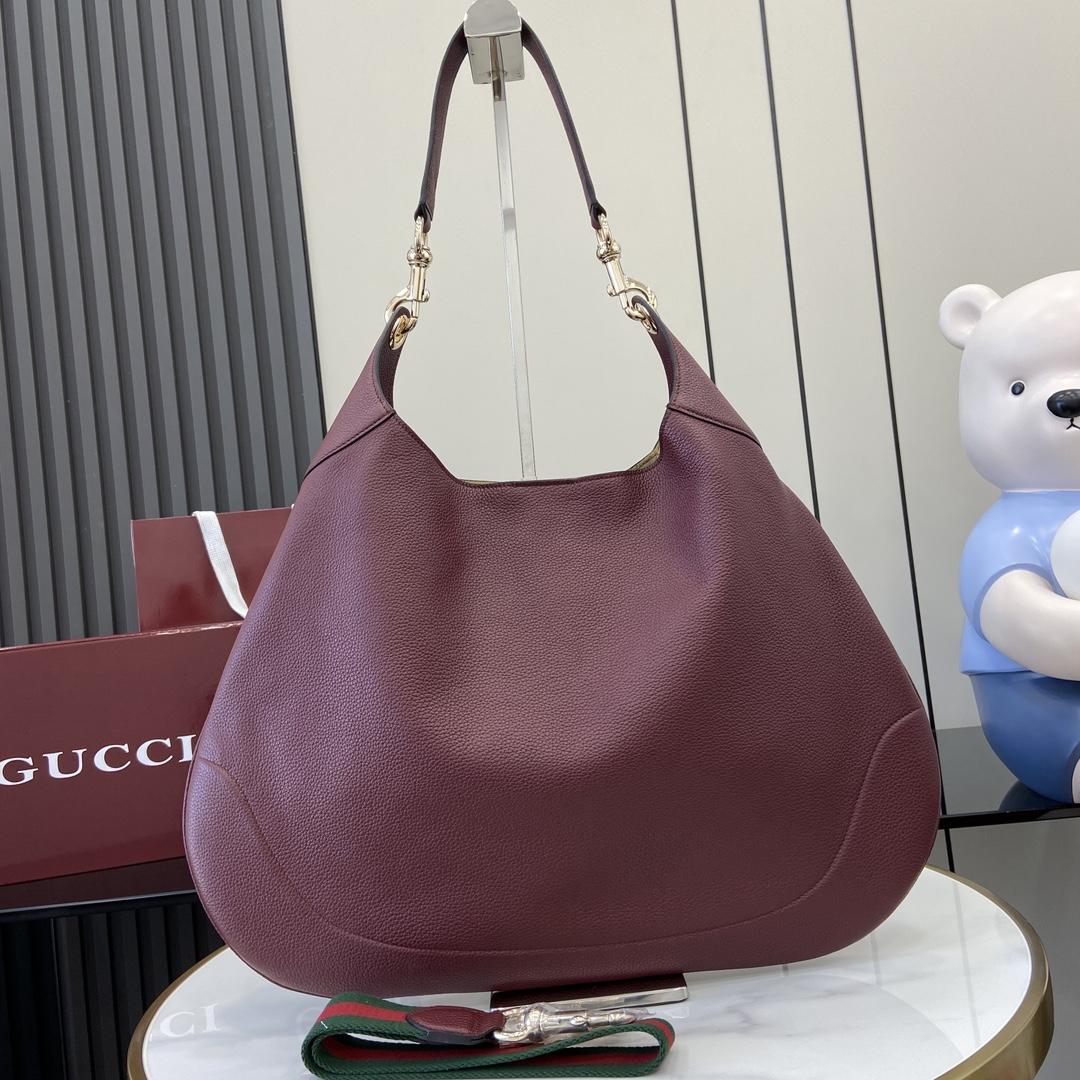 Gucci B Medium Shoulder Bag - PerfectKickZ