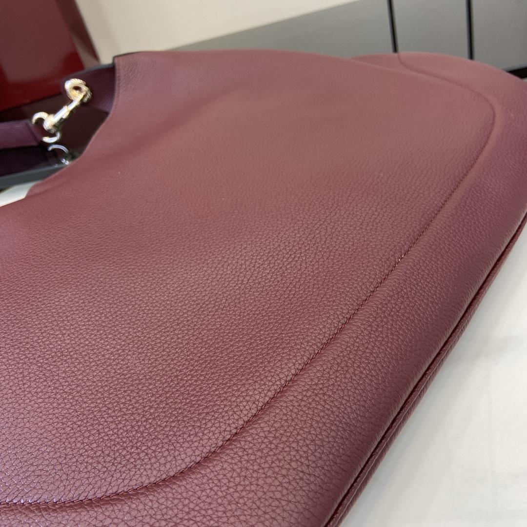 Gucci B Medium Shoulder Bag - PerfectKickZ